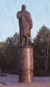 N.Y.Zhukovsky monument